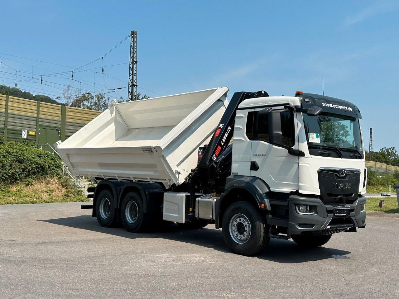 Truk jungkit, Truk derek MAN TGS 33.440 6x4 /3-Seiten- Kipper /  HIAB 228-6: gambar 18