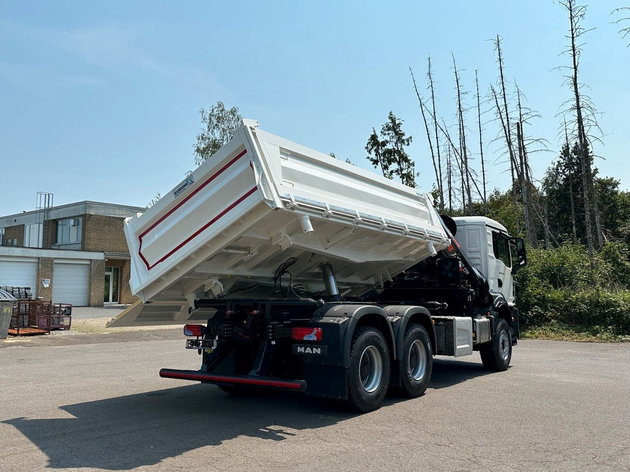 Truk jungkit, Truk derek MAN TGS 33.440 6x4 /3-Seiten- Kipper /  HIAB 228-6: gambar 22