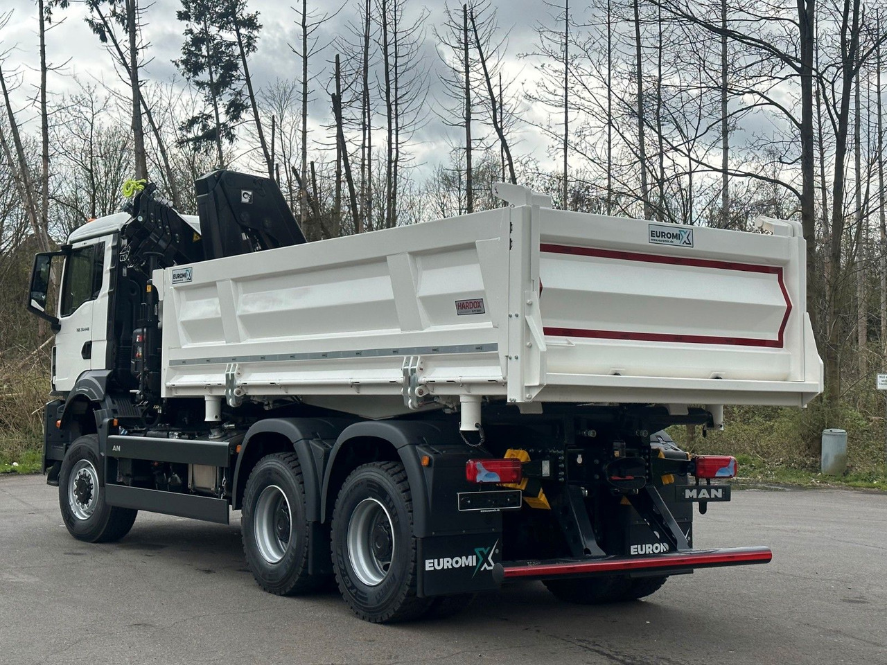 MAN TGS 33.440 6x6 /3-Seiten- Kipper / HIAB 228-4 - Truk jungkit, Truk derek: gambar 5 MAN TGS 33.440 6x6 /3-Seiten- Kipper / HIAB 228-4 - Truk jungkit, Truk derek: gambar 5