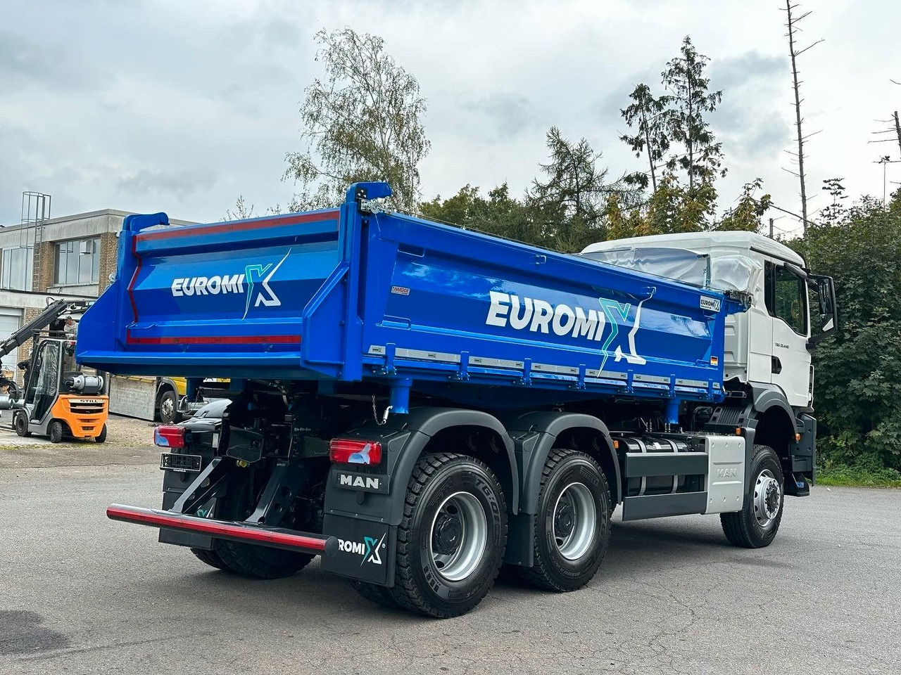 MAN TGS 33.440 6x6 /Euro6 3-Seiten-Kipper EuromixMTP - Truk jungkit: gambar 4 MAN TGS 33.440 6x6 /Euro6 3-Seiten-Kipper EuromixMTP - Truk jungkit: gambar 4
