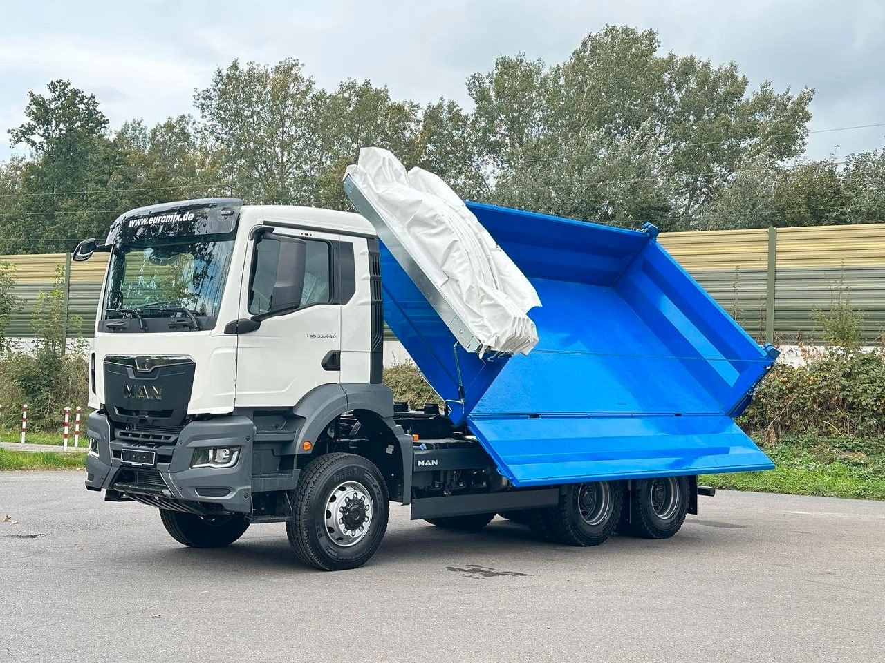 MAN TGS 33.440 6x6 /Euro6 3-Seiten-Kipper EuromixMTP - Truk jungkit: gambar 1 MAN TGS 33.440 6x6 /Euro6 3-Seiten-Kipper EuromixMTP - Truk jungkit: gambar 1