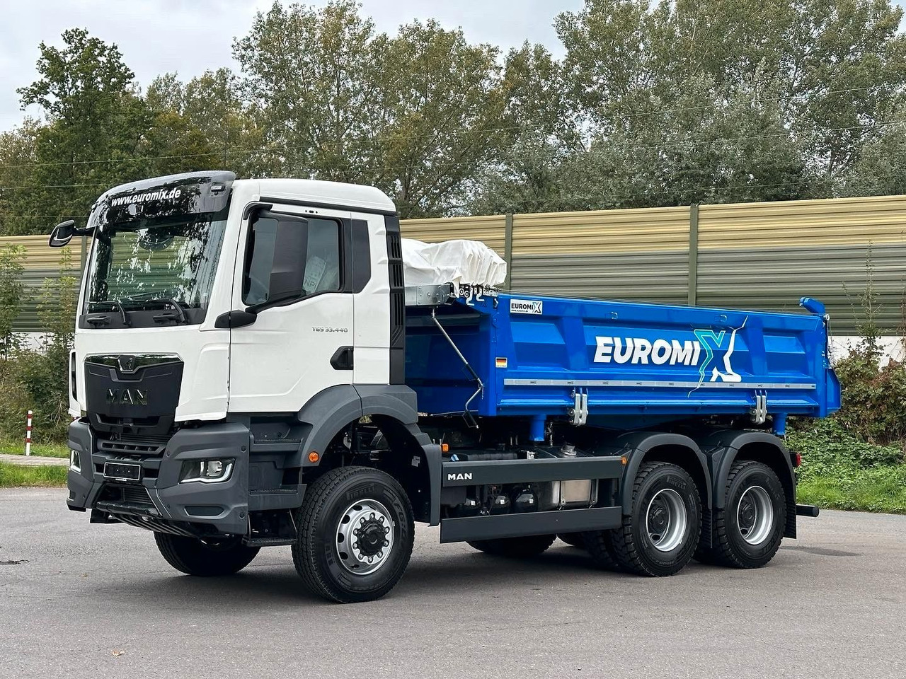 MAN TGS 33.440 6x6 /Euro6 3-Seiten-Kipper EuromixMTP - Truk jungkit: gambar 2 MAN TGS 33.440 6x6 /Euro6 3-Seiten-Kipper EuromixMTP - Truk jungkit: gambar 2