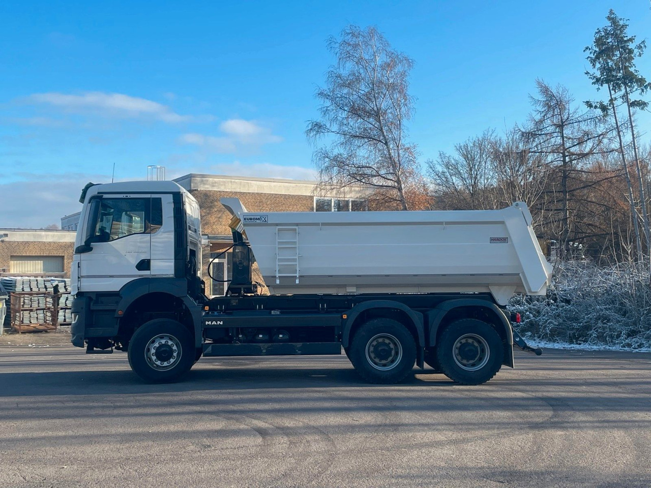 MAN TGS 33.440 6x6 /Euro6e Mulden-Kipper EuromixMTP - Truk jungkit: gambar 3 MAN TGS 33.440 6x6 /Euro6e Mulden-Kipper EuromixMTP - Truk jungkit: gambar 3