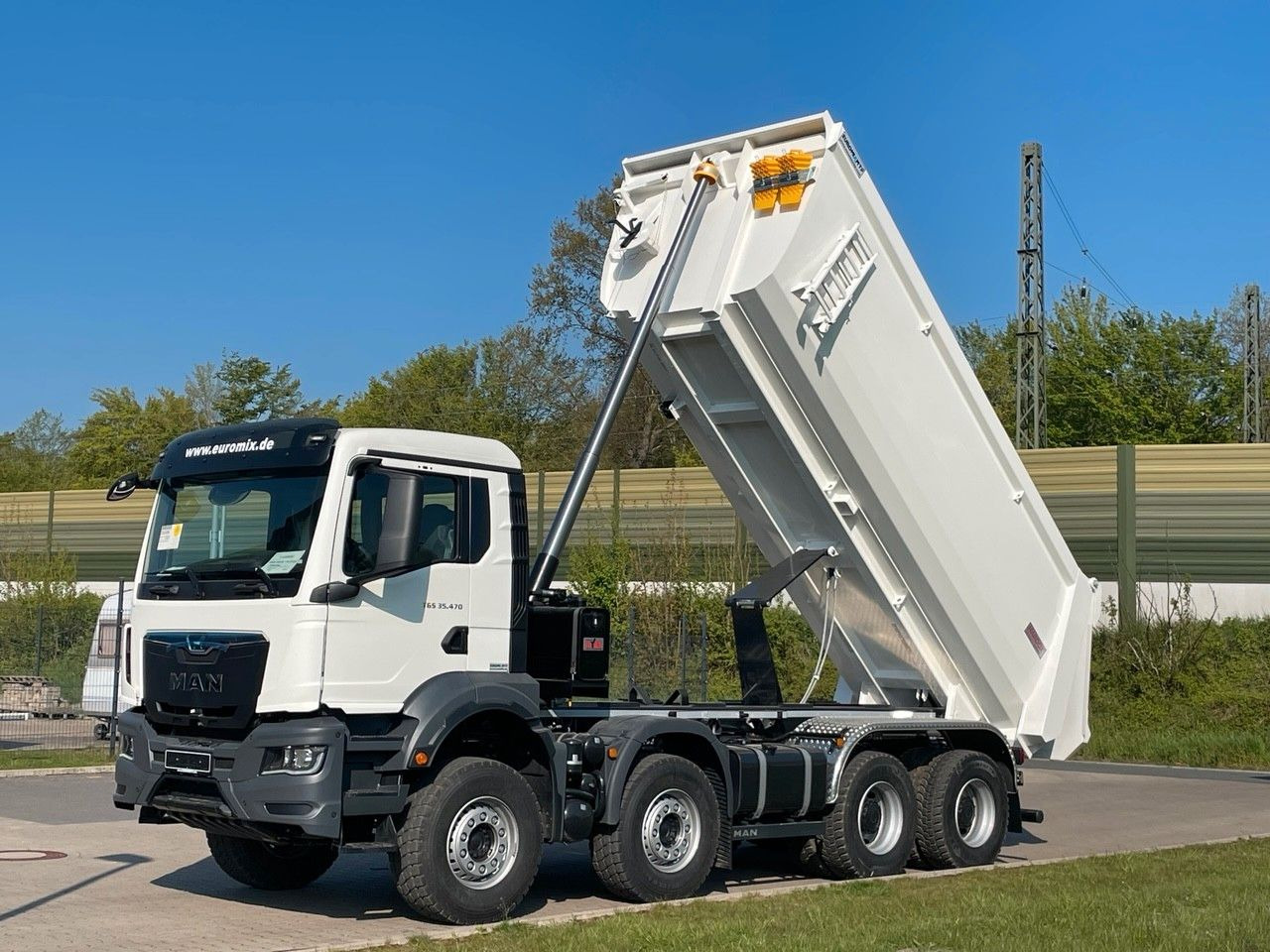 MAN TGS 35.470 BB 8X4 Mulden Kipper 10X Vorhanden - Truk jungkit: gambar 5 MAN TGS 35.470 BB 8X4 Mulden Kipper 10X Vorhanden - Truk jungkit: gambar 5