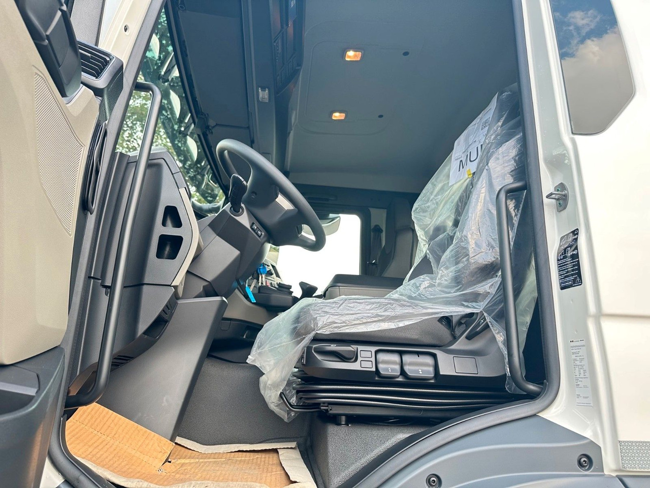 MAN TGS 35.470 BB Fahrmischer Betonpumpe 28m SWAN MAN TGS 35.470 BB Fahrmischer Betonpumpe 28m SWAN - Truk pompa beton: gambar 2 MAN TGS 35.470 BB Fahrmischer Betonpumpe 28m SWAN MAN TGS 35.470 BB Fahrmischer Betonpumpe 28m SWAN - Truk pompa beton: gambar 2