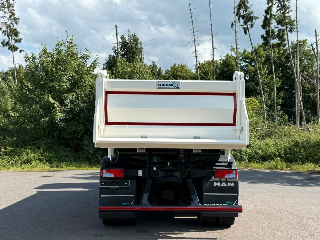 MAN TGS 35.480 8x6 EuromixMTP 3-Seiten-Kipper - Truk jungkit: gambar 5 MAN TGS 35.480 8x6 EuromixMTP 3-Seiten-Kipper - Truk jungkit: gambar 5