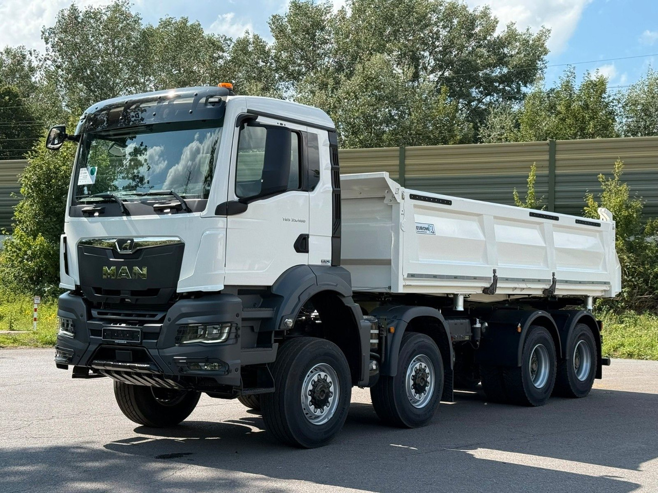 MAN TGS 35.480 8x8 EuromixMTP 3-Seiten-Kipper - Truk jungkit: gambar 2 MAN TGS 35.480 8x8 EuromixMTP 3-Seiten-Kipper - Truk jungkit: gambar 2
