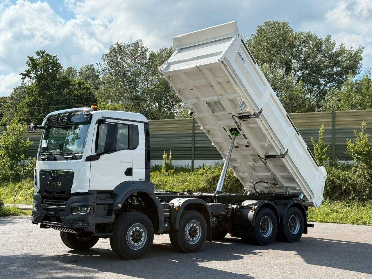 MAN TGS 35.480 8x8 EuromixMTP 3-Seiten-Kipper - Truk jungkit: gambar 1 MAN TGS 35.480 8x8 EuromixMTP 3-Seiten-Kipper - Truk jungkit: gambar 1