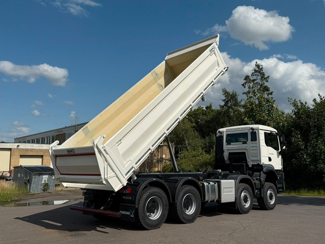 MAN TGS 35.480 8x8 EuromixMTP 3-Seiten-Kipper - Truk jungkit: gambar 5 MAN TGS 35.480 8x8 EuromixMTP 3-Seiten-Kipper - Truk jungkit: gambar 5