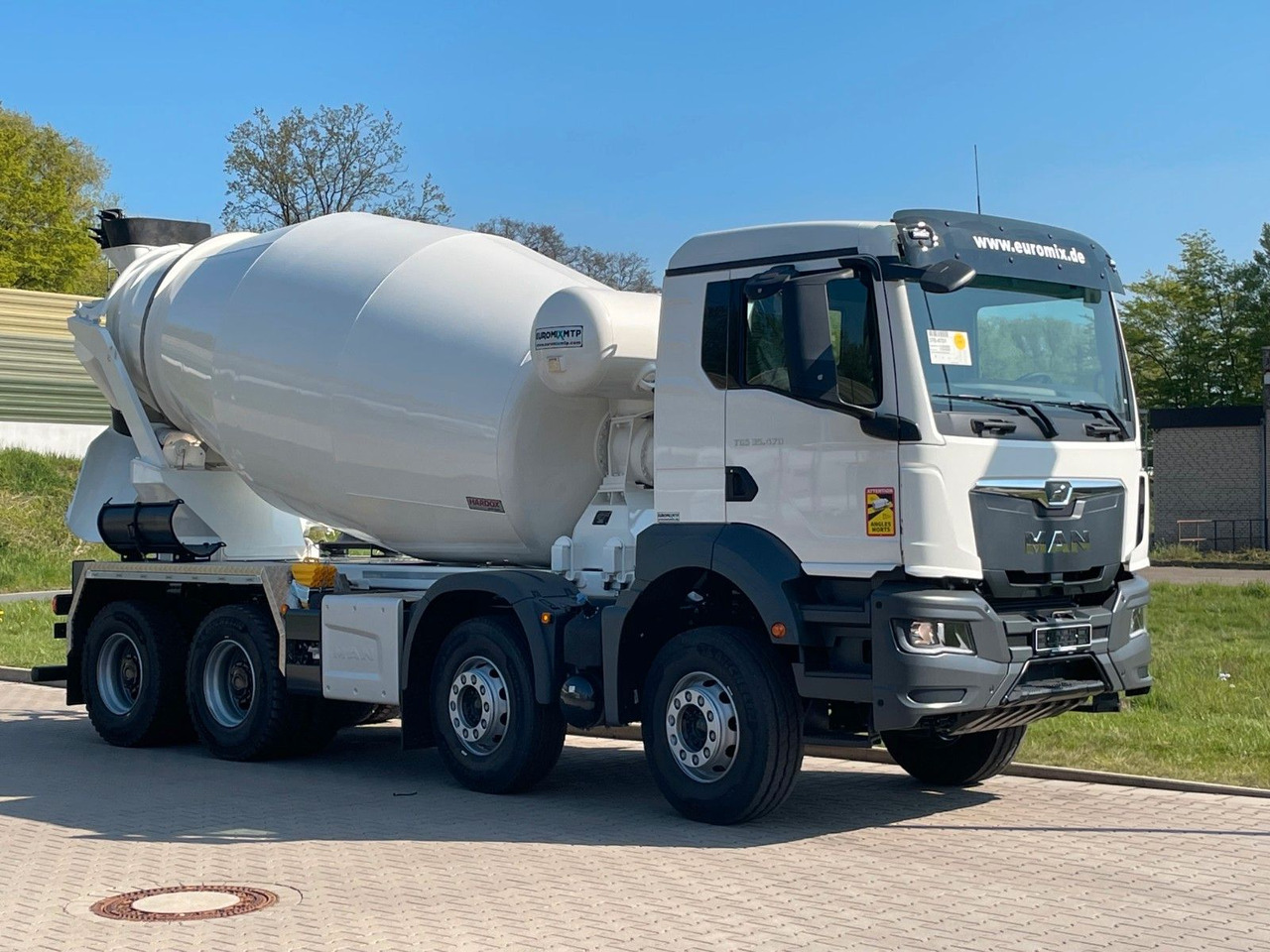 MAN TGS 35.520 8x4 /Euro6e EuromixMTP EM 10 L - Truk pengaduk beton: gambar 1 MAN TGS 35.520 8x4 /Euro6e EuromixMTP EM 10 L - Truk pengaduk beton: gambar 1