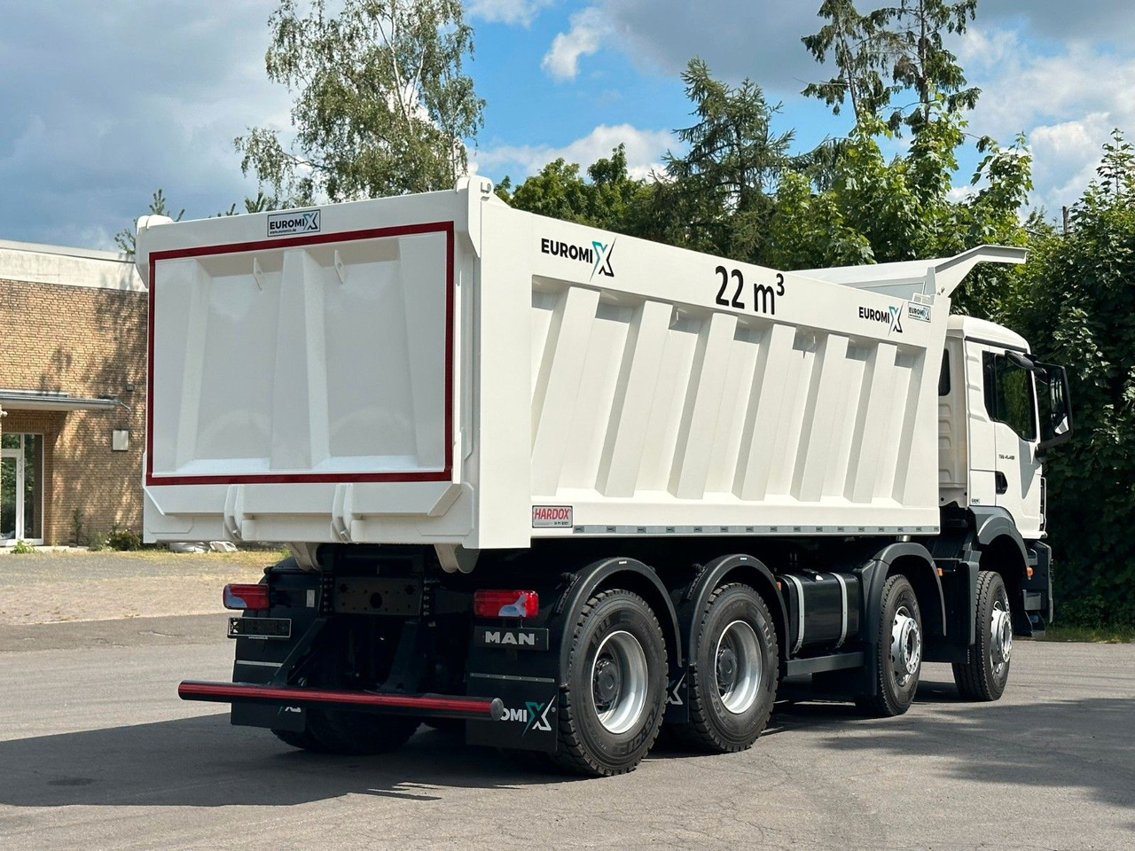 MAN TGS 41.400 8x4 / EUROMIX MTP 22m³/ Eckige Mulde - Truk jungkit: gambar 5 MAN TGS 41.400 8x4 / EUROMIX MTP 22m³/ Eckige Mulde - Truk jungkit: gambar 5