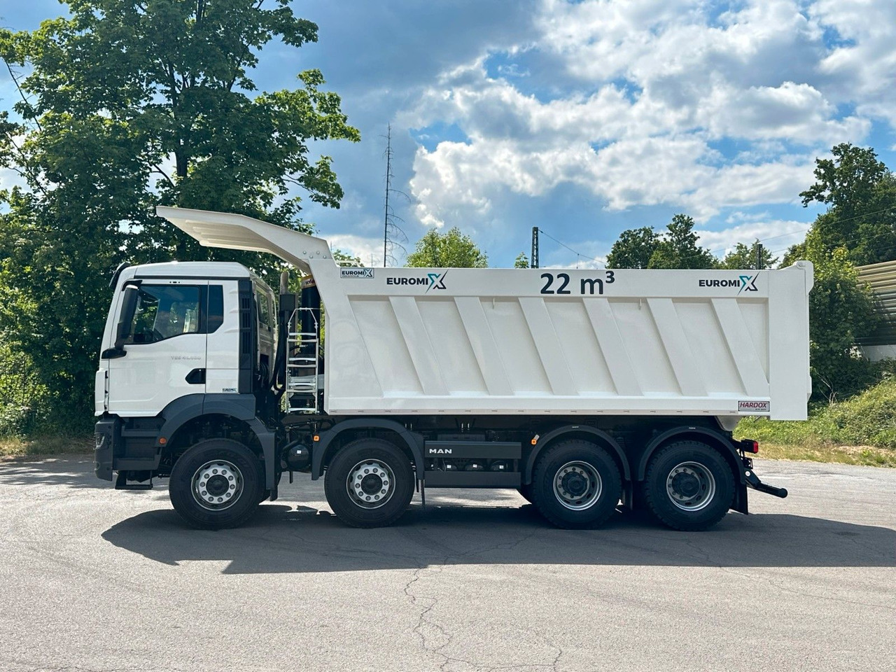 MAN TGS 41.400 8x4 / EUROMIX MTP 22m³/ Eckige Mulde - Truk jungkit: gambar 3 MAN TGS 41.400 8x4 / EUROMIX MTP 22m³/ Eckige Mulde - Truk jungkit: gambar 3