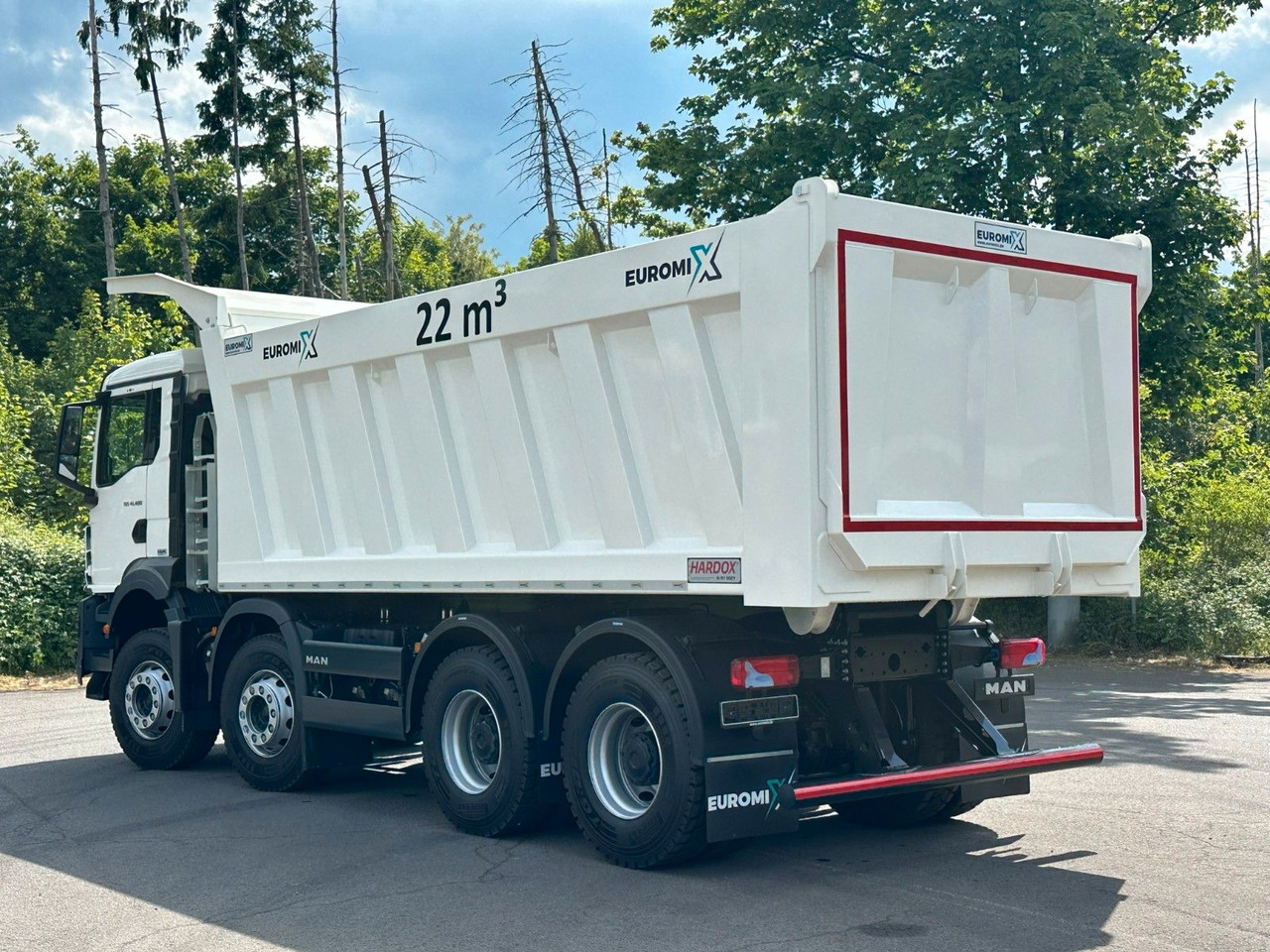 MAN TGS 41.400 8x4 / EUROMIX MTP 22m³/ Eckige Mulde - Truk jungkit: gambar 4 MAN TGS 41.400 8x4 / EUROMIX MTP 22m³/ Eckige Mulde - Truk jungkit: gambar 4