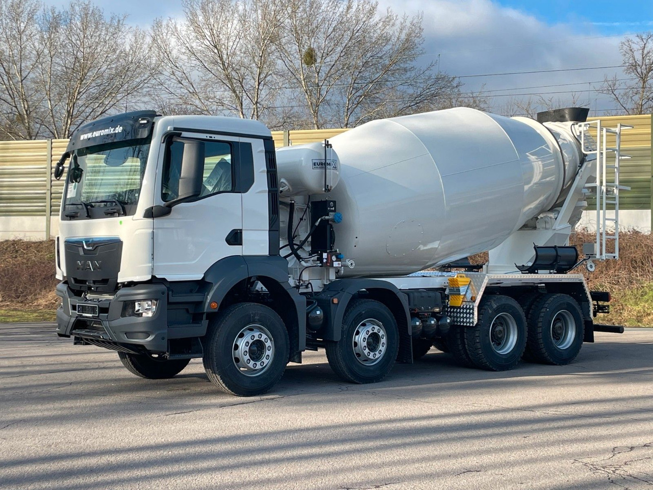MAN TGS 41.400 8x4 / EuromixMTP EM 10m³ R/ EURO 5 - Truk pengaduk beton: gambar 4 MAN TGS 41.400 8x4 / EuromixMTP EM 10m³ R/ EURO 5 - Truk pengaduk beton: gambar 4