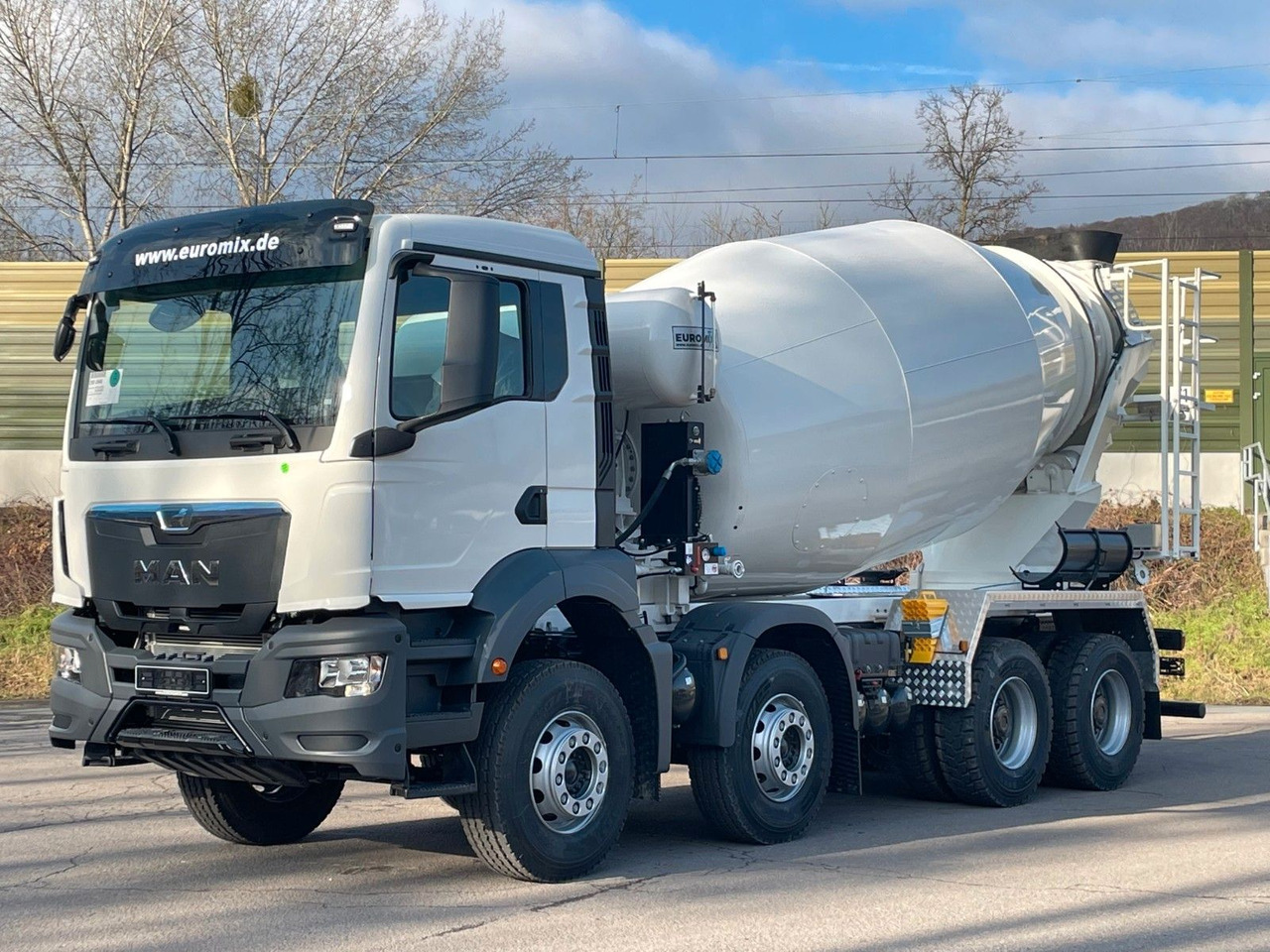 MAN TGS 41.400 8x4 / EuromixMTP EM 12m³ R / EURO 2 - Truk pengaduk beton: gambar 1 MAN TGS 41.400 8x4 / EuromixMTP EM 12m³ R / EURO 2 - Truk pengaduk beton: gambar 1