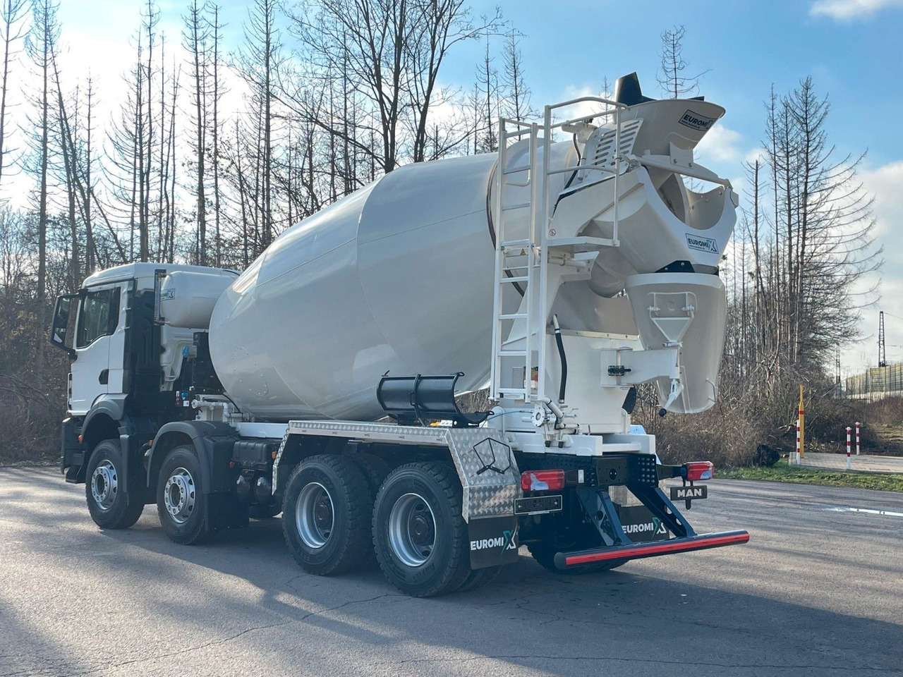 MAN TGS 41.400 8x4 / EuromixMTP EM 12m³ R / EURO 2 - Truk pengaduk beton: gambar 5 MAN TGS 41.400 8x4 / EuromixMTP EM 12m³ R / EURO 2 - Truk pengaduk beton: gambar 5