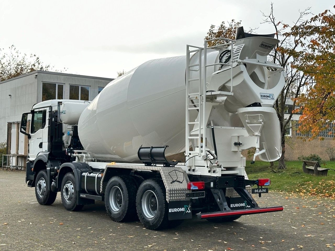 MAN TGS 41.440 8x4 /Euro6e Euromix EM 10 L - Truk pengaduk beton: gambar 5 MAN TGS 41.440 8x4 /Euro6e Euromix EM 10 L - Truk pengaduk beton: gambar 5