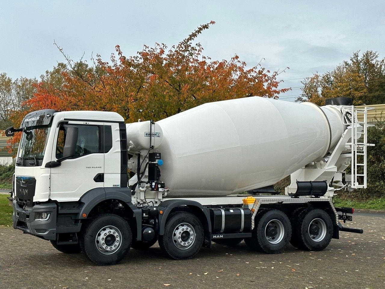 MAN TGS 41.440 8x4 /Euro6e Euromix EM 10 L - Truk pengaduk beton: gambar 4 MAN TGS 41.440 8x4 /Euro6e Euromix EM 10 L - Truk pengaduk beton: gambar 4