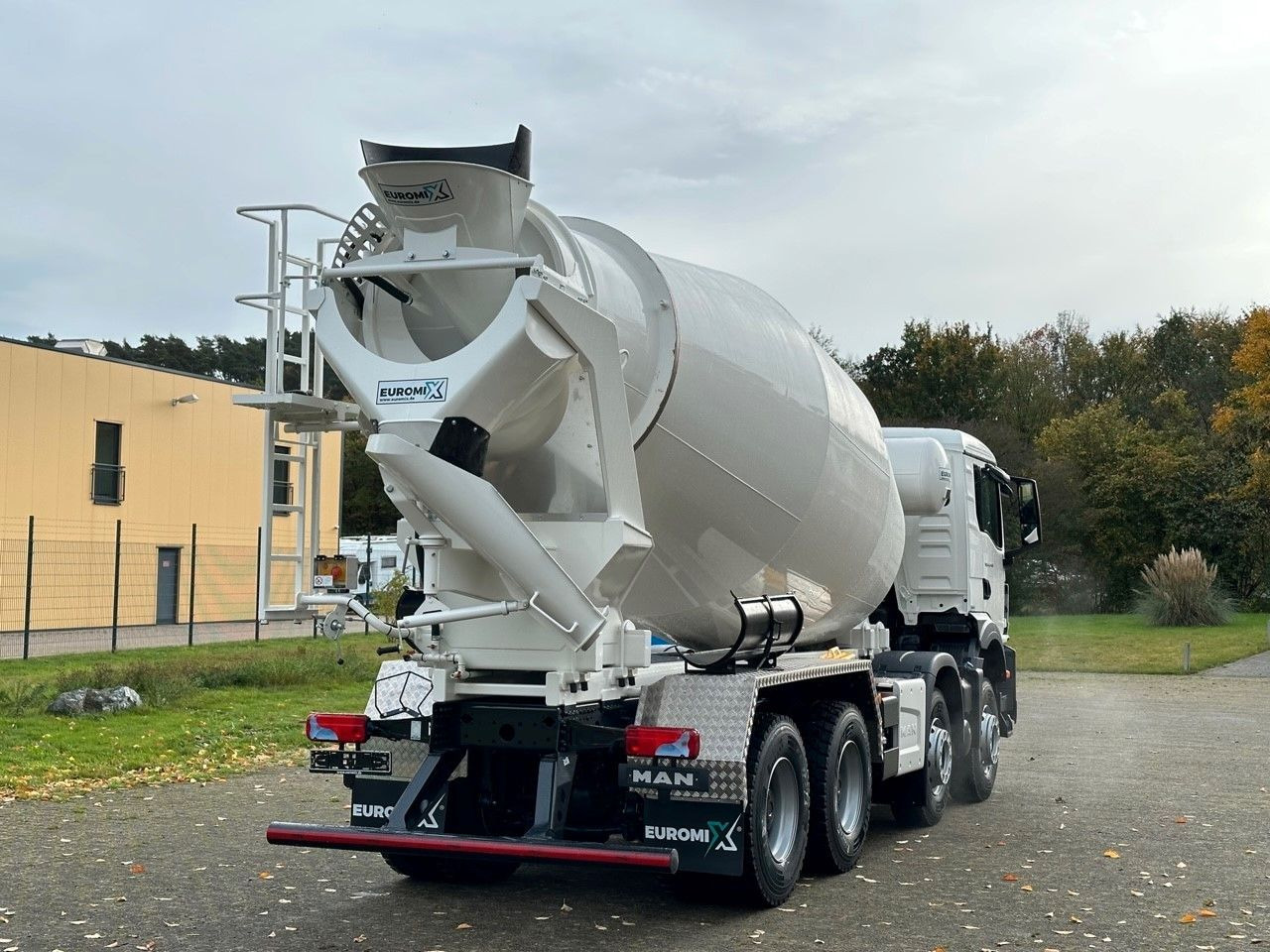 Truk pengaduk beton MAN TGS 41.440 8x4 /Euro6e Euromix EM 12 R: gambar 6