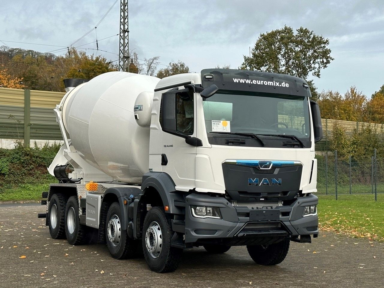 Truk pengaduk beton MAN TGS 41.440 8x4 /Euro6e Euromix EM 12 R: gambar 9
