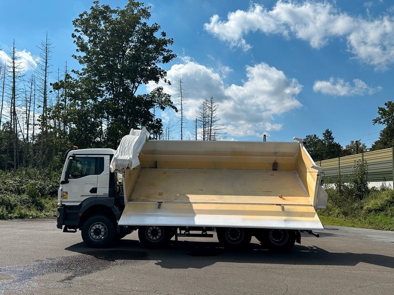 Truk jungkit MAN TGS 41.440  8x4 EuromixMTP 3-Seiten-Kipper: gambar 18