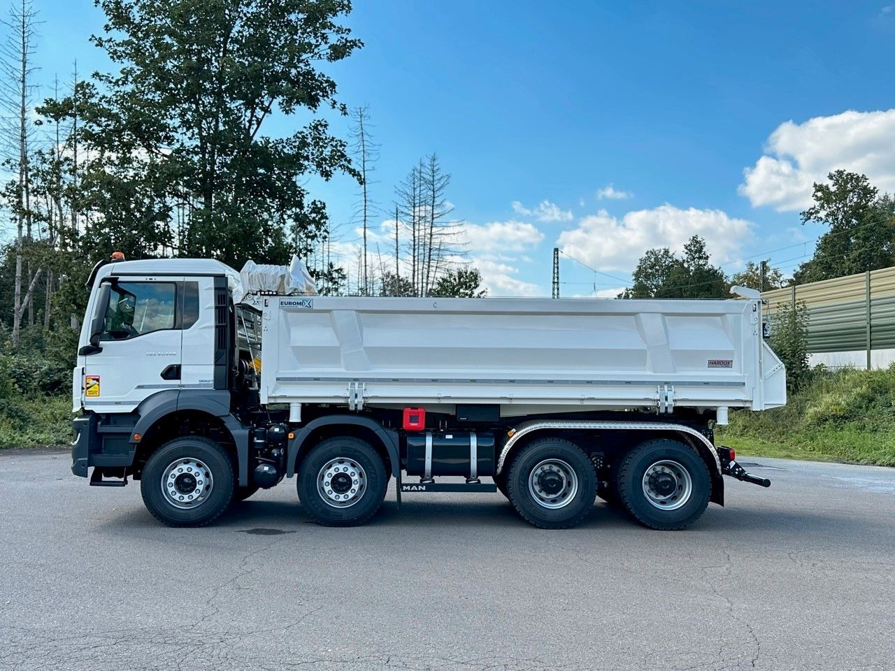 MAN TGS 41.440 8x4 EuromixMTP 3-Seiten-Kipper - Truk jungkit: gambar 2 MAN TGS 41.440 8x4 EuromixMTP 3-Seiten-Kipper - Truk jungkit: gambar 2