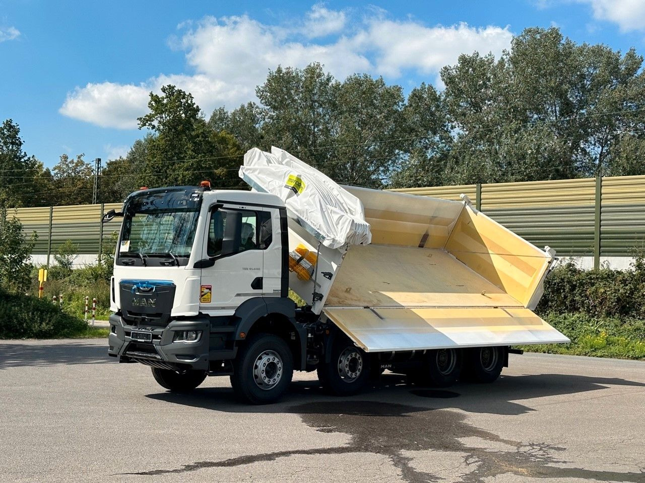 Truk jungkit MAN TGS 41.440  8x4 EuromixMTP 3-Seiten-Kipper: gambar 17