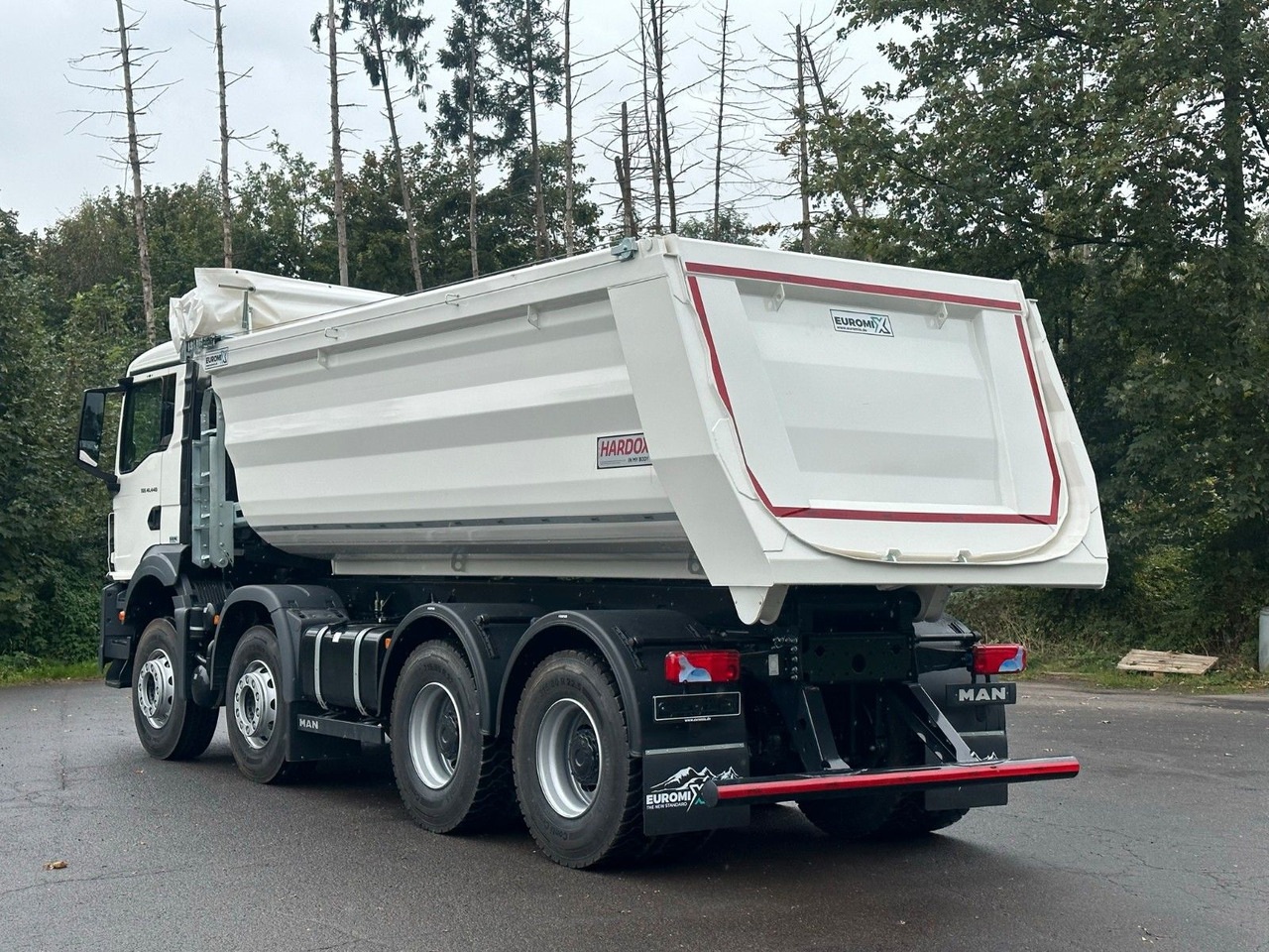 MAN TGS 41.440 BB 8X4 Euromix Mulden Kipper HARDOX - Truk jungkit: gambar 4 MAN TGS 41.440 BB 8X4 Euromix Mulden Kipper HARDOX - Truk jungkit: gambar 4
