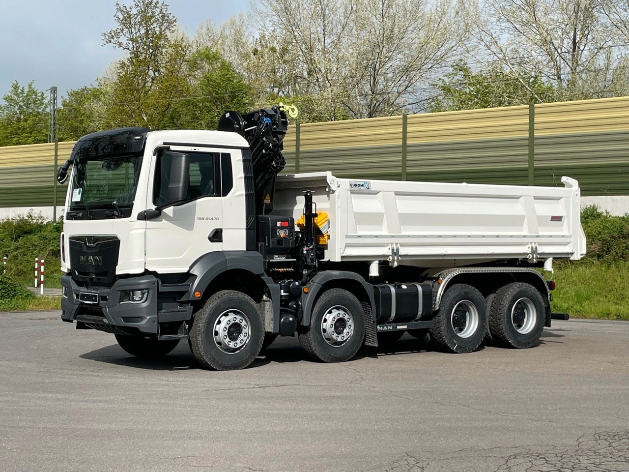 MAN TGS 41.480 8x4/Euro6e Euromix Kipper Hiab 228-6 - Truk jungkit, Truk derek: gambar 3 MAN TGS 41.480 8x4/Euro6e Euromix Kipper Hiab 228-6 - Truk jungkit, Truk derek: gambar 3