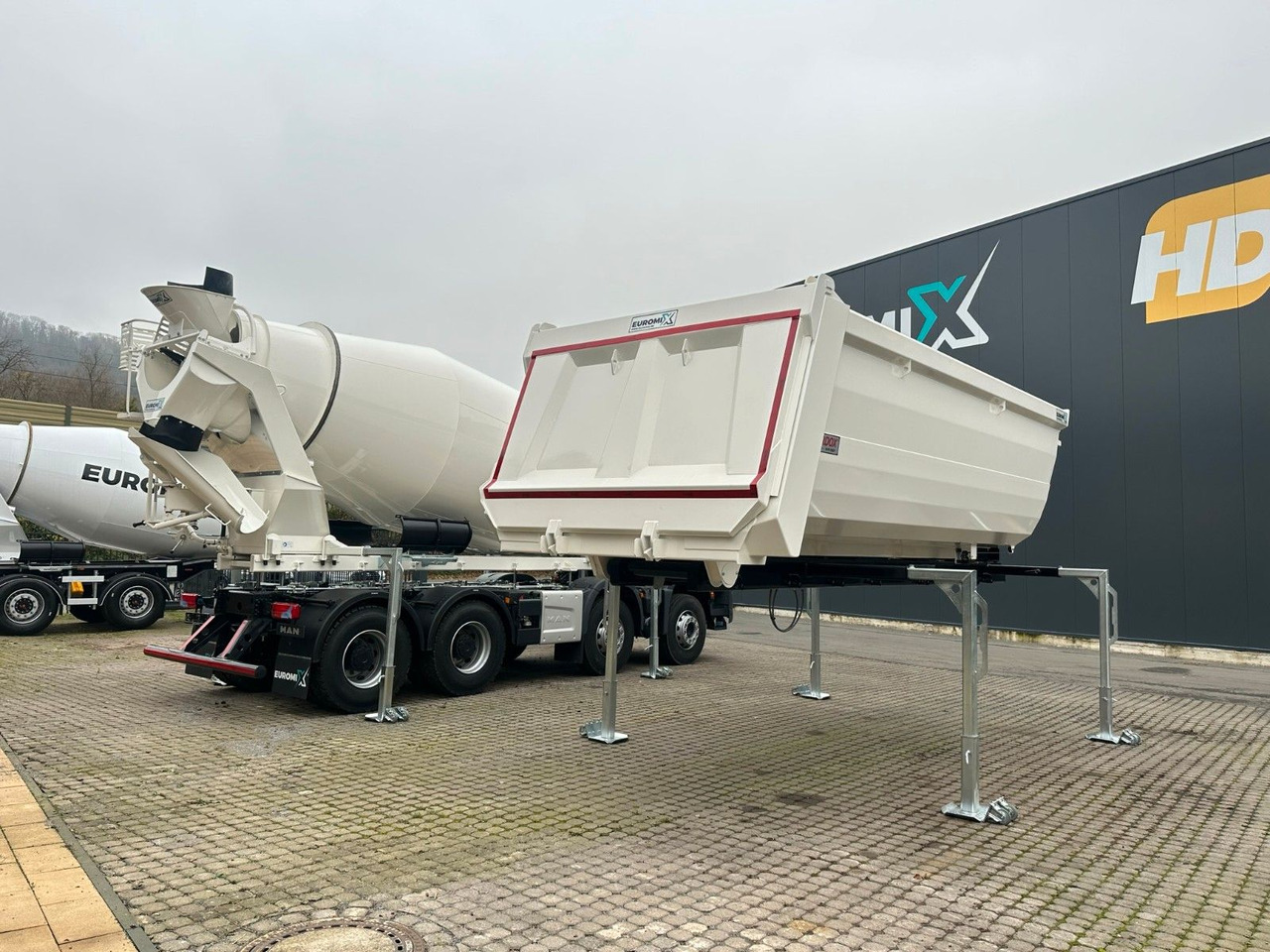 MAN TGS 41.480 8x4 WECHSELSYSTEM KIPPER+MISCHER - Truk pengaduk beton: gambar 5 MAN TGS 41.480 8x4 WECHSELSYSTEM KIPPER+MISCHER - Truk pengaduk beton: gambar 5