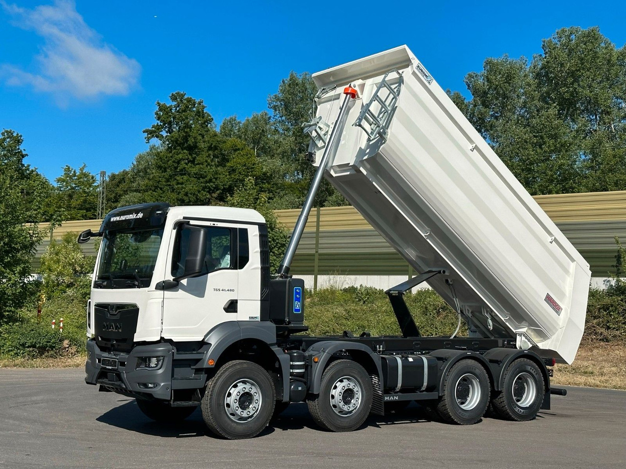 MAN TGS 41.480 BB 8X4 Euromix Mulden Kipper HARDOX - Truk jungkit: gambar 1 MAN TGS 41.480 BB 8X4 Euromix Mulden Kipper HARDOX - Truk jungkit: gambar 1