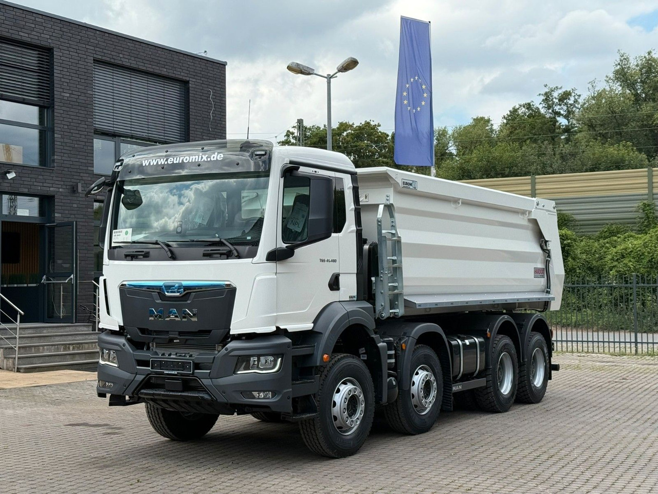 MAN TGS 41.480 BB 8X4 Euromix Mulden Kipper HARDOX - Truk jungkit: gambar 4 MAN TGS 41.480 BB 8X4 Euromix Mulden Kipper HARDOX - Truk jungkit: gambar 4