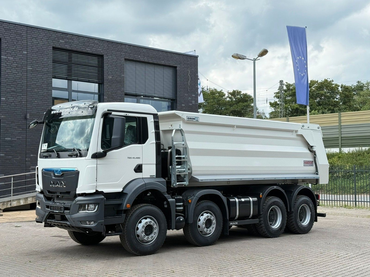 MAN TGS 41.480 BB 8X4 Euromix Mulden Kipper HARDOX - Truk jungkit: gambar 5 MAN TGS 41.480 BB 8X4 Euromix Mulden Kipper HARDOX - Truk jungkit: gambar 5