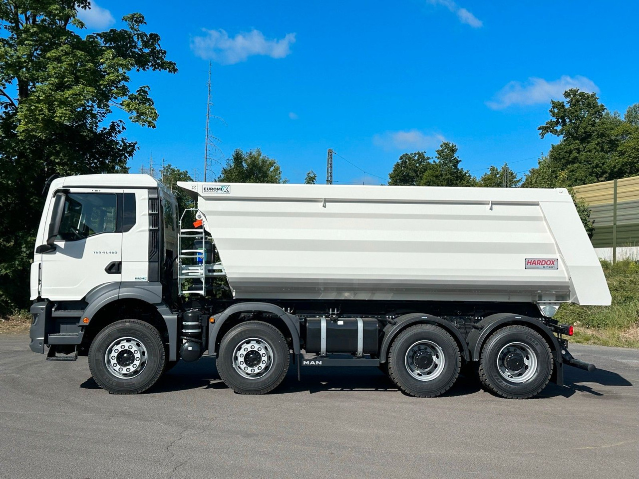 MAN TGS 41.480 BB 8X4 Euromix Mulden Kipper HARDOX - Truk jungkit: gambar 4 MAN TGS 41.480 BB 8X4 Euromix Mulden Kipper HARDOX - Truk jungkit: gambar 4