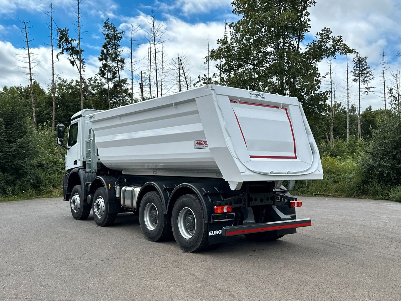Mercedes-Benz 4142 8X4 Mulden- Kipper - EuromixMTP - Truk jungkit: gambar 4 Mercedes-Benz 4142 8X4 Mulden- Kipper - EuromixMTP - Truk jungkit: gambar 4