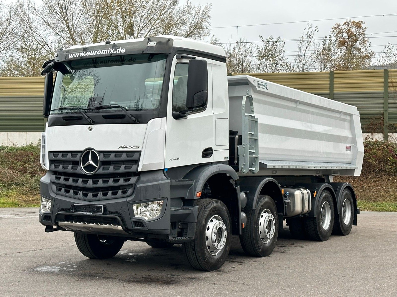 Mercedes-Benz AROCS 5 4145 8X4 E6e EuromixMTP 18m³ Kipper - Truk jungkit: gambar 2 Mercedes-Benz AROCS 5 4145 8X4 E6e EuromixMTP 18m³ Kipper - Truk jungkit: gambar 2