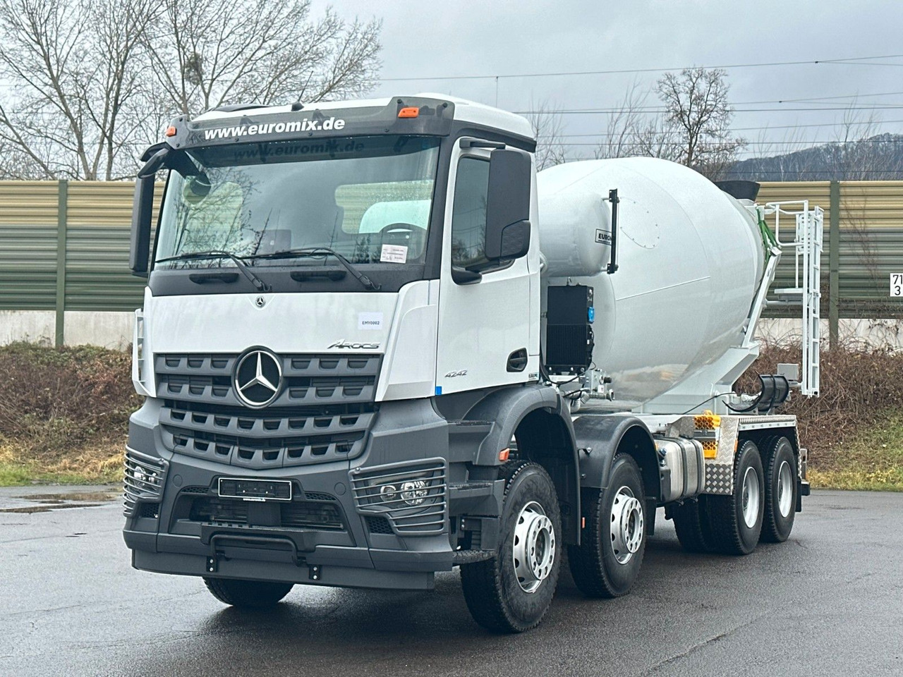 Mercedes-Benz AROCS 5 4242 8x4 Euro5 EuromixMTP EM 12m R - Truk pengaduk beton: gambar 2 Mercedes-Benz AROCS 5 4242 8x4 Euro5 EuromixMTP EM 12m R - Truk pengaduk beton: gambar 2