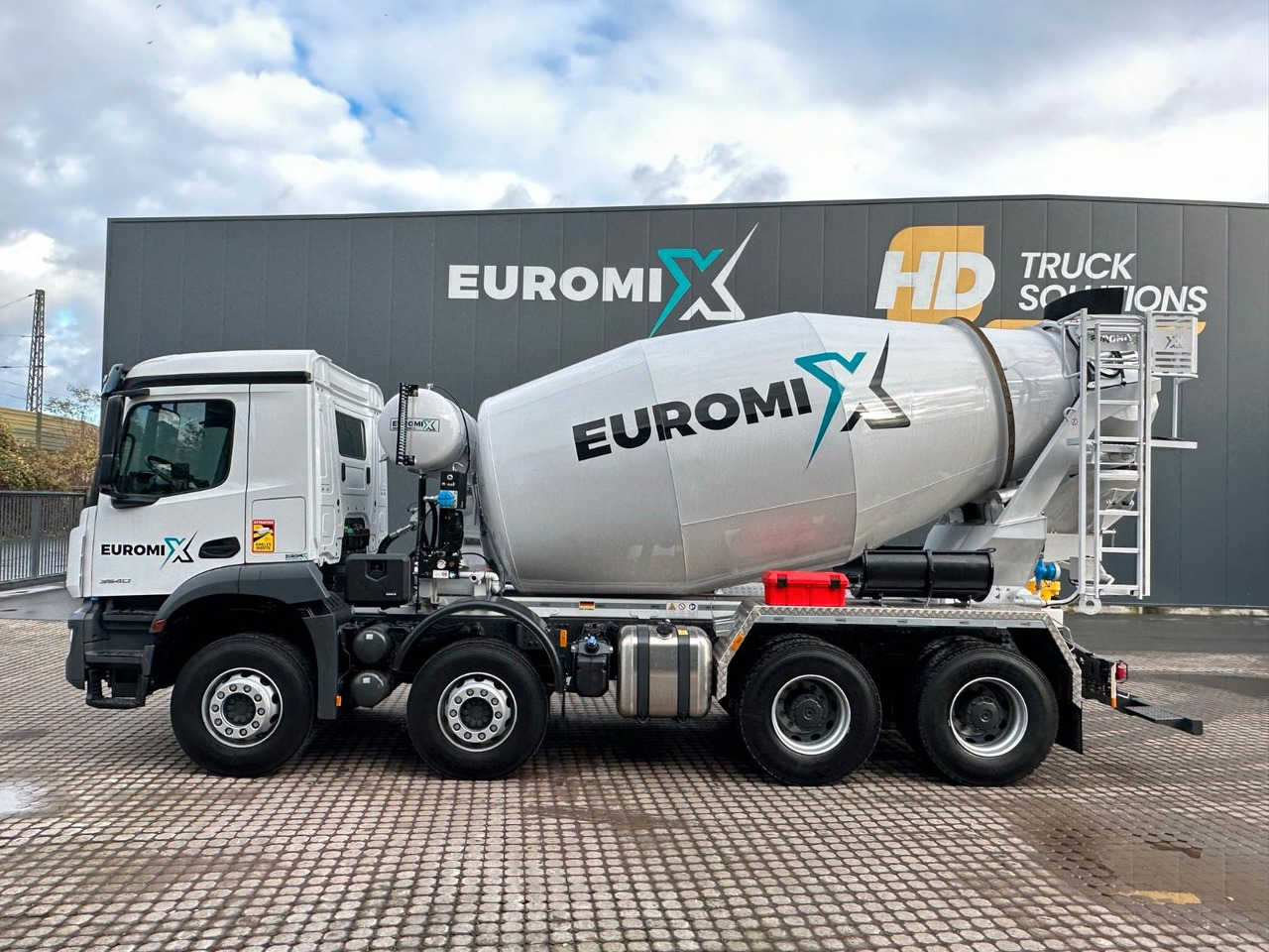 Mercedes-Benz Arocs 5 3540 8x4 EURO 6e EuromixMTP EM 9 L - Truk pengaduk beton: gambar 3 Mercedes-Benz Arocs 5 3540 8x4 EURO 6e EuromixMTP EM 9 L - Truk pengaduk beton: gambar 3