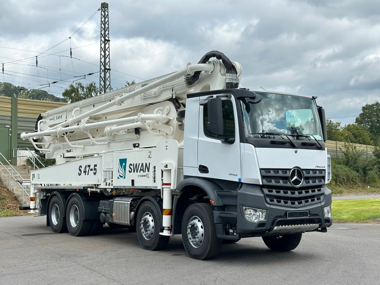Leasing  Mercedes-Benz Arocs 5 4142  8x4 SWAN TSP 47-5 160RZ ( 47m ) Mercedes-Benz Arocs 5 4142  8x4 SWAN TSP 47-5 160RZ ( 47m ): gambar 12