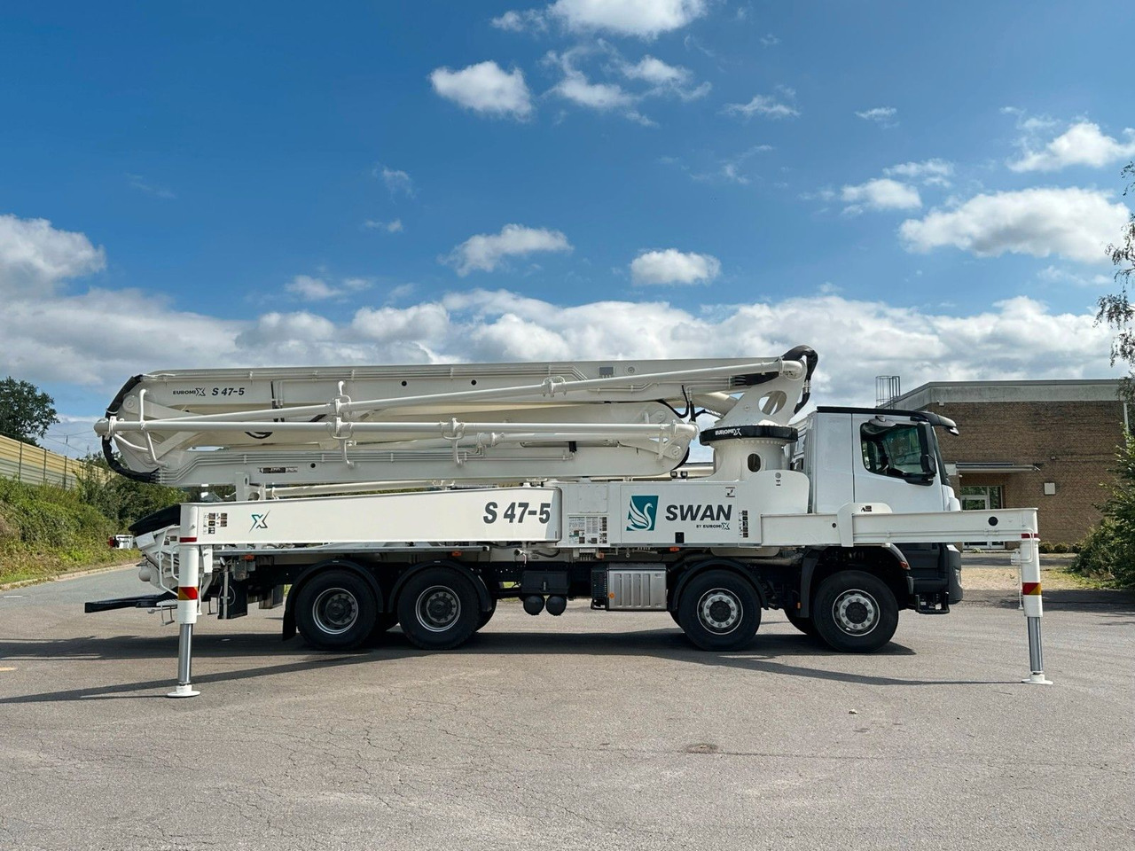 Leasing  Mercedes-Benz Arocs 5 4142  8x4 SWAN TSP 47-5 160RZ ( 47m ) Mercedes-Benz Arocs 5 4142  8x4 SWAN TSP 47-5 160RZ ( 47m ): gambar 18