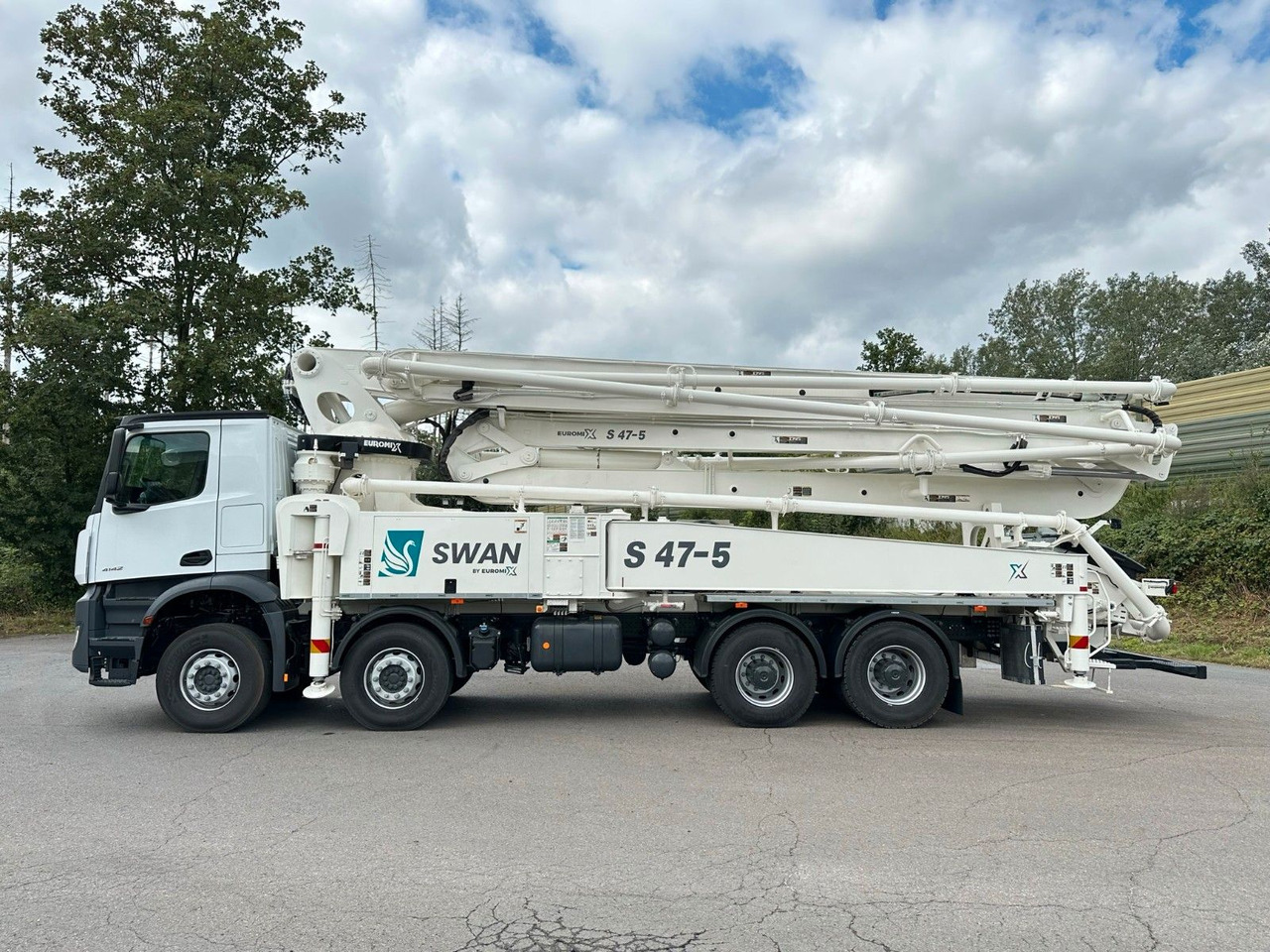 Mercedes-Benz Arocs 5 4142 8x4 SWAN TSP 47-5 160RZ ( 47m ) - Truk pengaduk beton: gambar 5 Mercedes-Benz Arocs 5 4142 8x4 SWAN TSP 47-5 160RZ ( 47m ) - Truk pengaduk beton: gambar 5