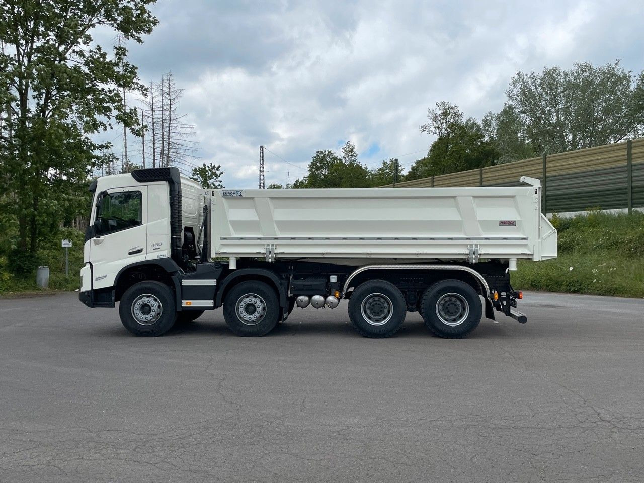 Volvo FMX 460 8x4 / EuromixMTP 3-Seiten-Kipper - Truk jungkit: gambar 3 Volvo FMX 460 8x4 / EuromixMTP 3-Seiten-Kipper - Truk jungkit: gambar 3