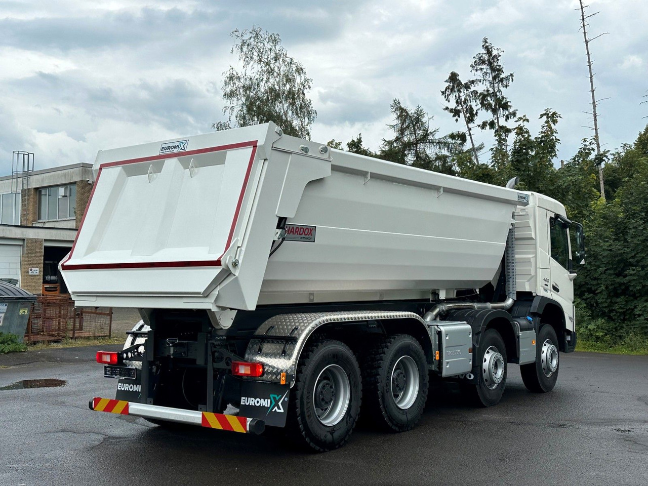 Volvo FMX 460 8x4 EuromixMTP EMK 20m³ Mulden Kipper - Truk jungkit: gambar 5 Volvo FMX 460 8x4 EuromixMTP EMK 20m³ Mulden Kipper - Truk jungkit: gambar 5