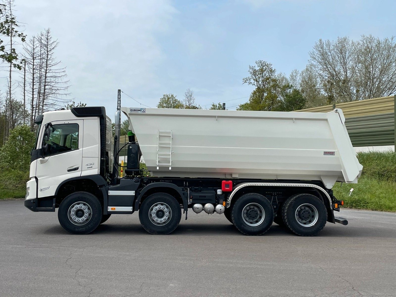 Volvo FMX 460 8x4 EuromixMTP EMK 20m³ Mulden Kipper - Truk jungkit: gambar 3 Volvo FMX 460 8x4 EuromixMTP EMK 20m³ Mulden Kipper - Truk jungkit: gambar 3