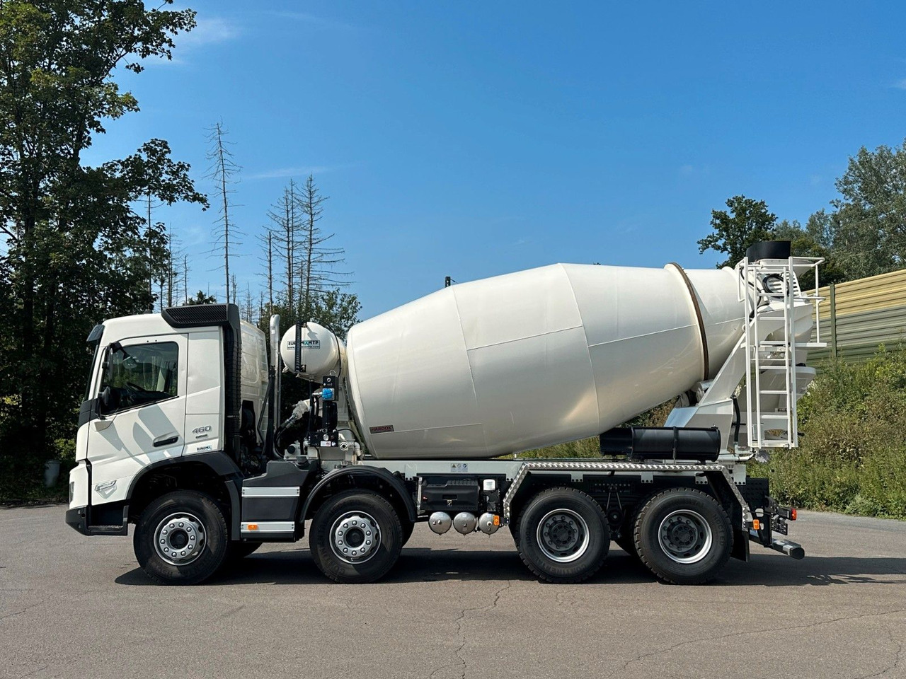 Volvo FMX 500 8X4 Retarder EuromixMTP EM 10 L - Truk pengaduk beton: gambar 4 Volvo FMX 500 8X4 Retarder EuromixMTP EM 10 L - Truk pengaduk beton: gambar 4