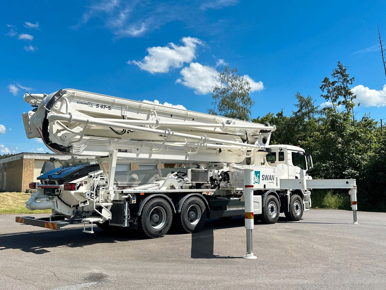 Volvo FMX 500 8x4 SWAN 47m Betonpumpe EuromixMTP - Truk pompa beton: gambar 4 Volvo FMX 500 8x4 SWAN 47m Betonpumpe EuromixMTP - Truk pompa beton: gambar 4