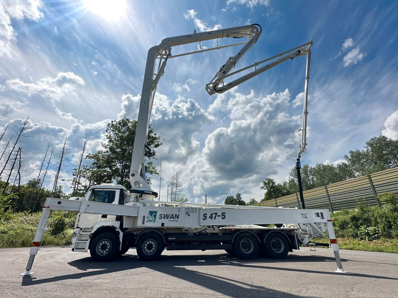 Volvo FMX 500 8x4 SWAN 47m Betonpumpe EuromixMTP - Truk pompa beton: gambar 5 Volvo FMX 500 8x4 SWAN 47m Betonpumpe EuromixMTP - Truk pompa beton: gambar 5