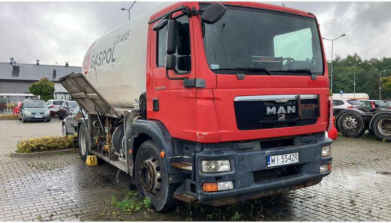 MAN TGM 18.250 4x2 15412 Liter Gas tank truck ID 2.170 - Truk tangki: gambar 2 MAN TGM 18.250 4x2 15412 Liter Gas tank truck ID 2.170 - Truk tangki: gambar 2
