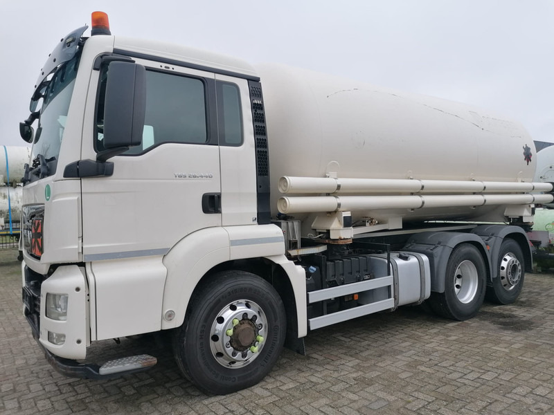 MAN TGS L.2007.46.003 6x2 -19512 L Gas tank truck -Gas, Gaz, LPG, GPL, Propane, Butane tank, Gastank ID 2.164 GOFA, massmeter, body swap - Truk tangki: gambar 1 MAN TGS L.2007.46.003 6x2 -19512 L Gas tank truck -Gas, Gaz, LPG, GPL, Propane, Butane tank, Gastank ID 2.164 GOFA, massmeter, body swap - Truk tangki: gambar 1