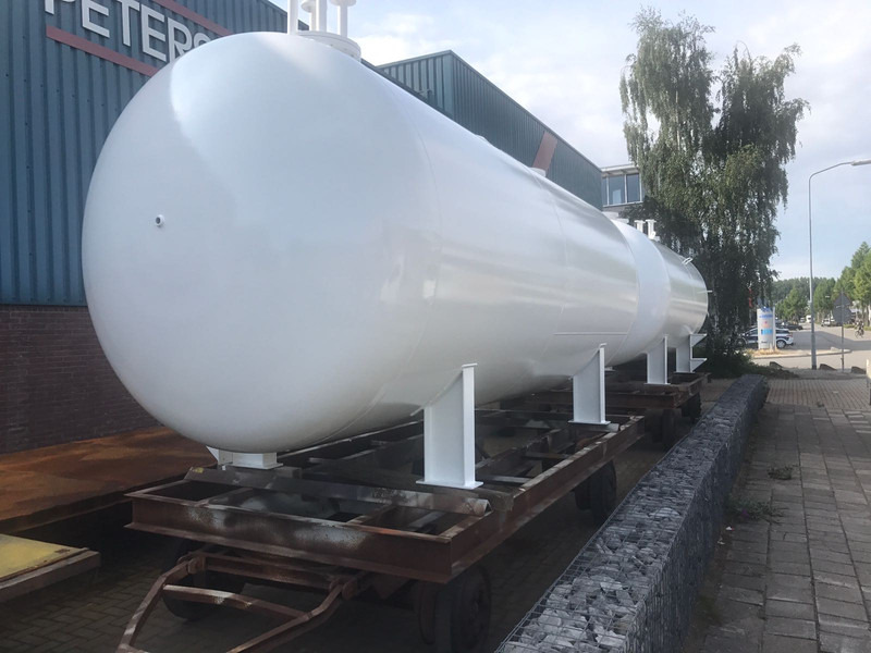 Propaan/Butaan LPG tank 20m3 (10 ton) Used gas tank 20m3 Ø 2200 Aboveground and underground Gas,Gaz, LPG ID 1.013 - Tangki bahan bakar untuk Truk: gambar 2 Propaan/Butaan LPG tank 20m3 (10 ton) Used gas tank 20m3 Ø 2200 Aboveground and underground Gas,Gaz, LPG ID 1.013 - Tangki bahan bakar untuk Truk: gambar 2